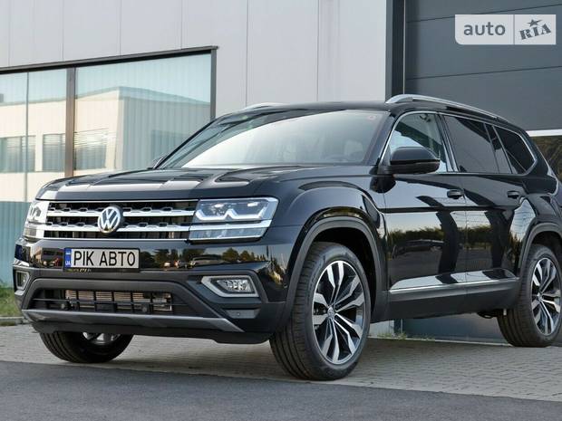 volkswagen_teramont__699739-620x465x70