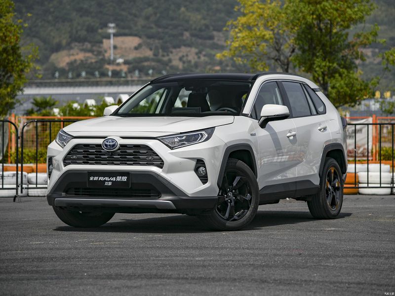 Toyota-RAV4-2021-1