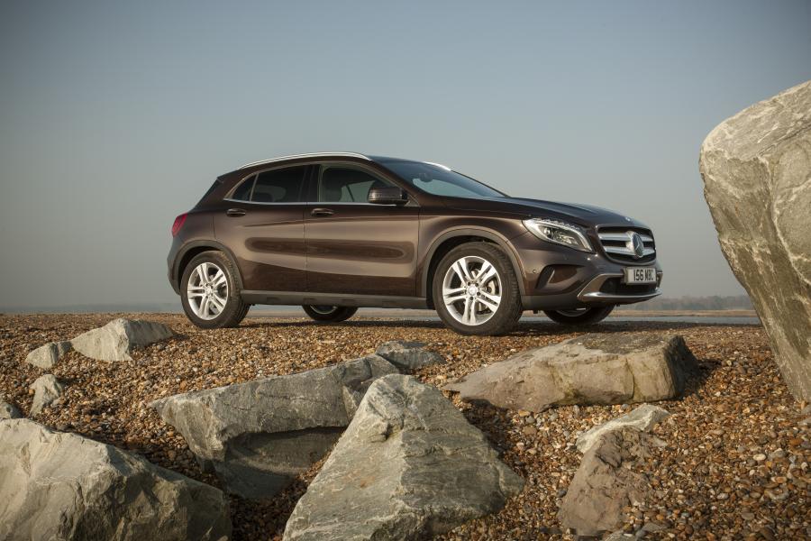 2014 Mercedes-Benz GLA200 CDI (UK) 005