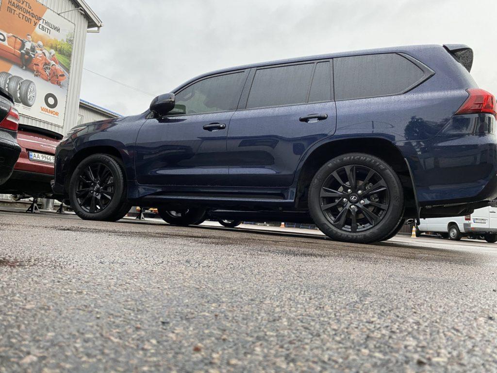диски-lexus-lx-570-black-edition-1024x768