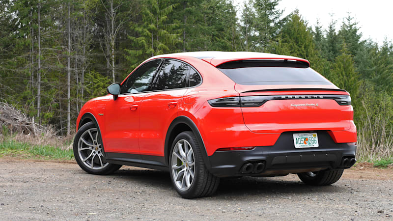 2020-Porsche-Cayenne-Coupe-Turbo-S-E-Hybrid-rear-2