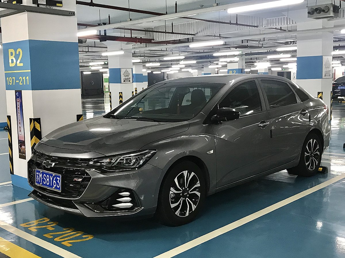 1200px-Chevrolet_Monza_RS_001