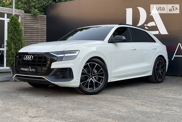 audi_q8__410283917-620x415x70