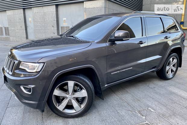 jeep_grand-cherokee__347676333-620x415x70