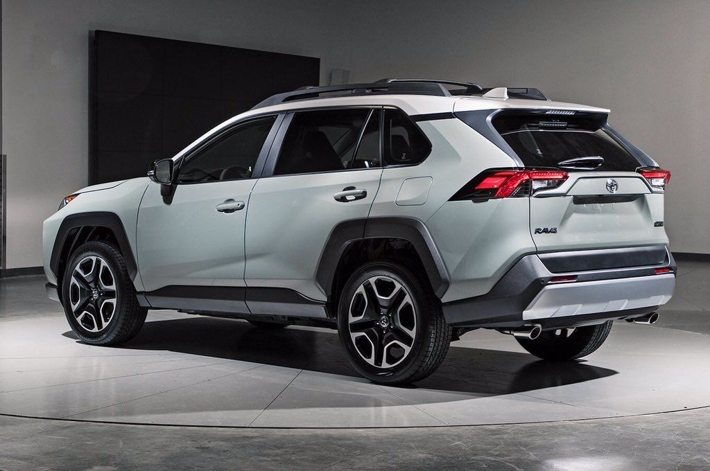 toyota-rav4-foto-1
