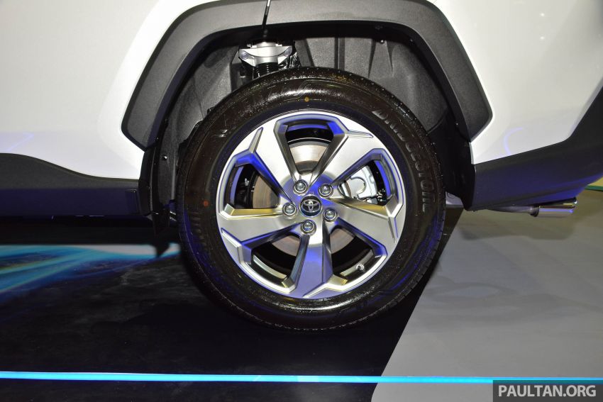 2019-Toyota-RAV4-Singapore-Motor-Show-12-850x567