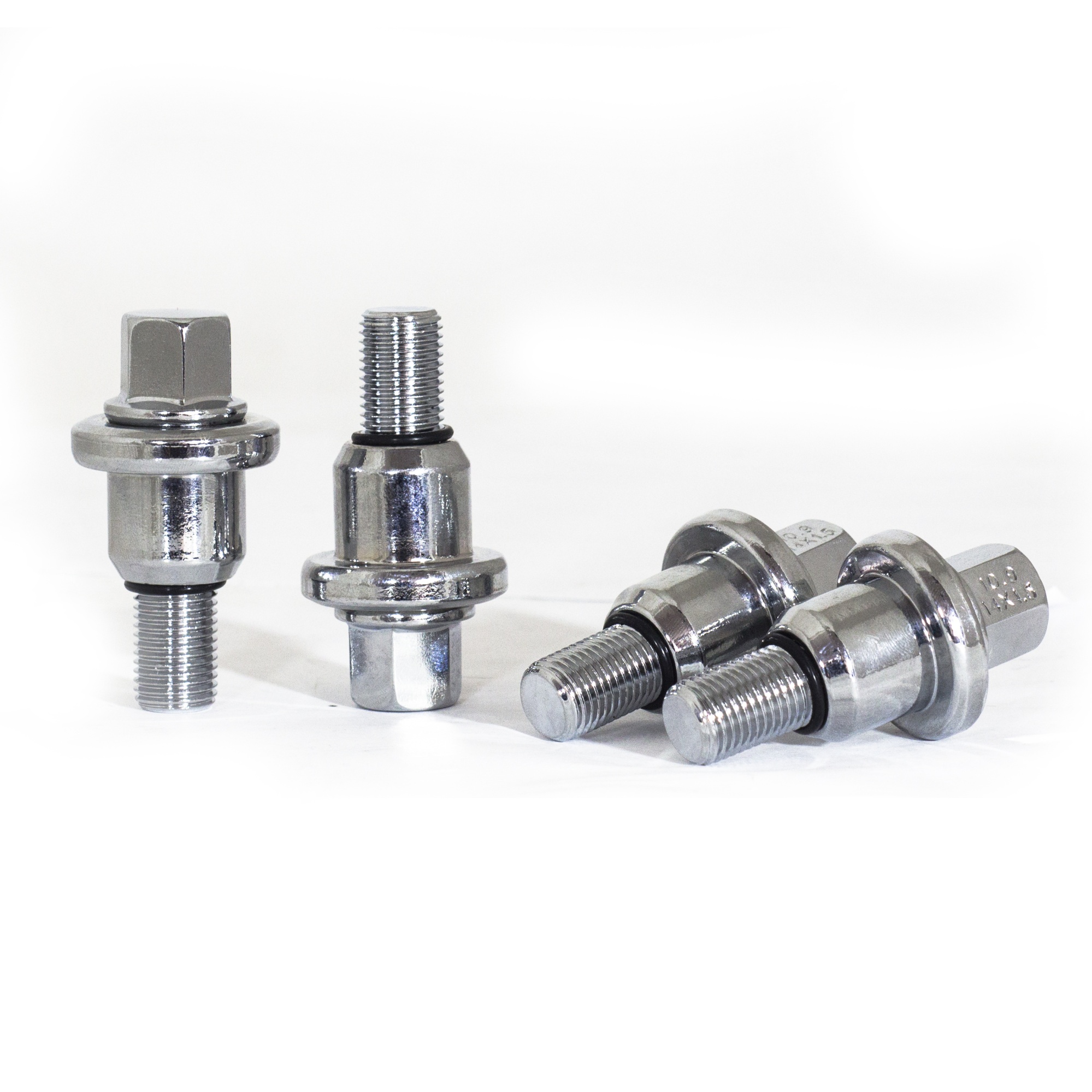 Болт Range Rover 1