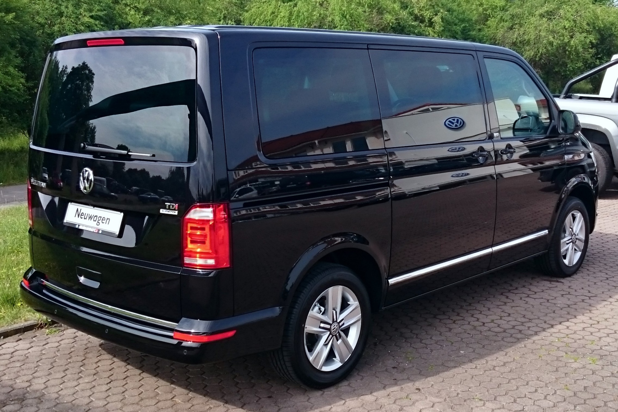 VW_T6_Multivan_Generation_Six_2.0_TDI_Heck